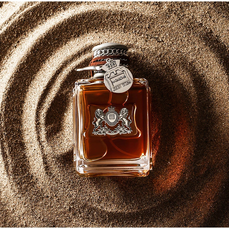 Oud Wood & Sandalwood Perfume – The Essence of Masculine Elegance