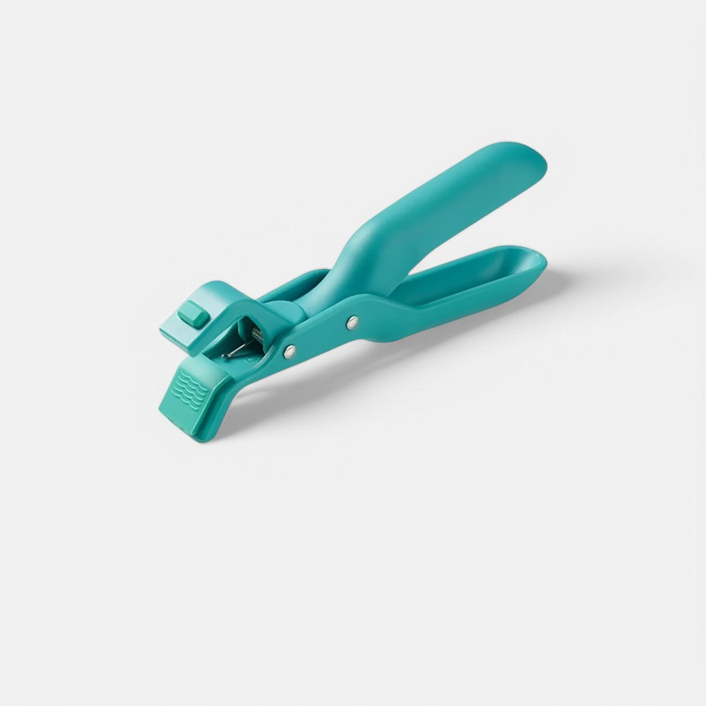 HeatGuard Clip – Safe, Secure, Scald-Free!